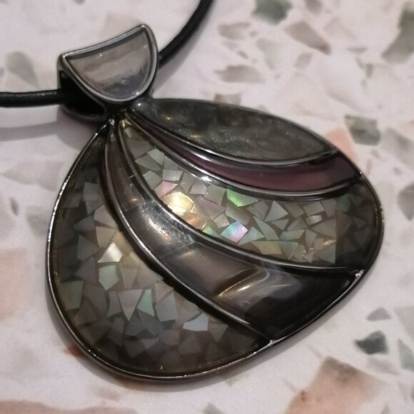 Lia Sophia "Seaside" Statement Necklace, Genuine Mother-of-Pearl - Picture 2 of 10